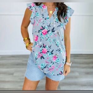 dear scarlett Floral Ruffle Sleeve Top - Gray and Pink